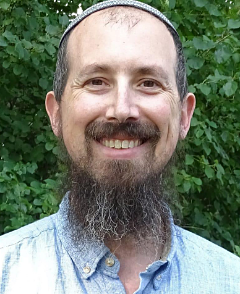 Eitan, founder of Deep-Change Coaching